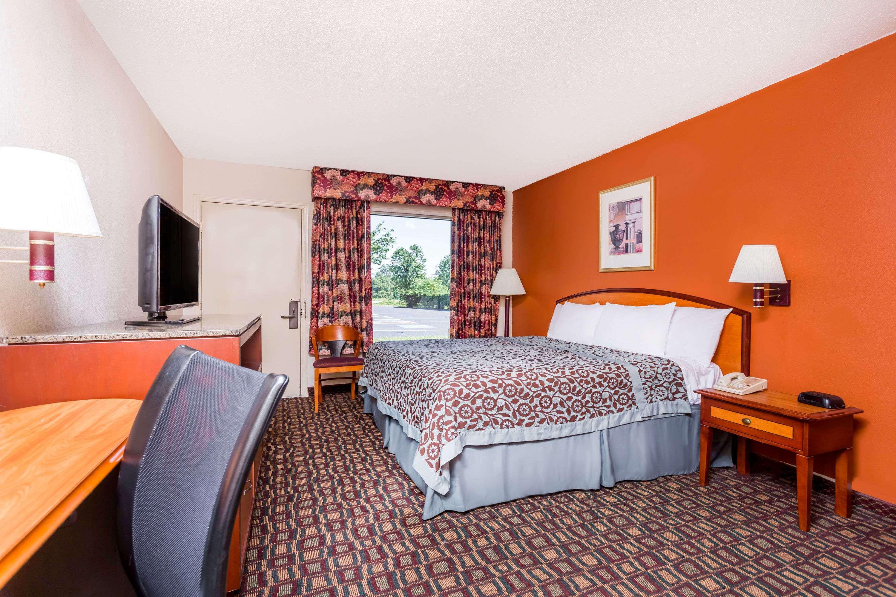 Days Inn By Wyndham Augusta Wheeler Road מראה חיצוני תמונה